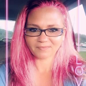 Meet your Posher, Tina